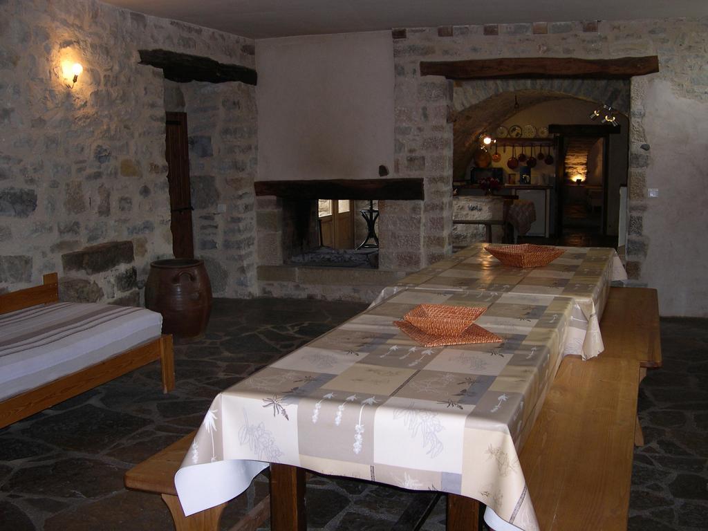 La Bergerie Panzió Sainte-Eulalie-de-Cernon Kültér fotó